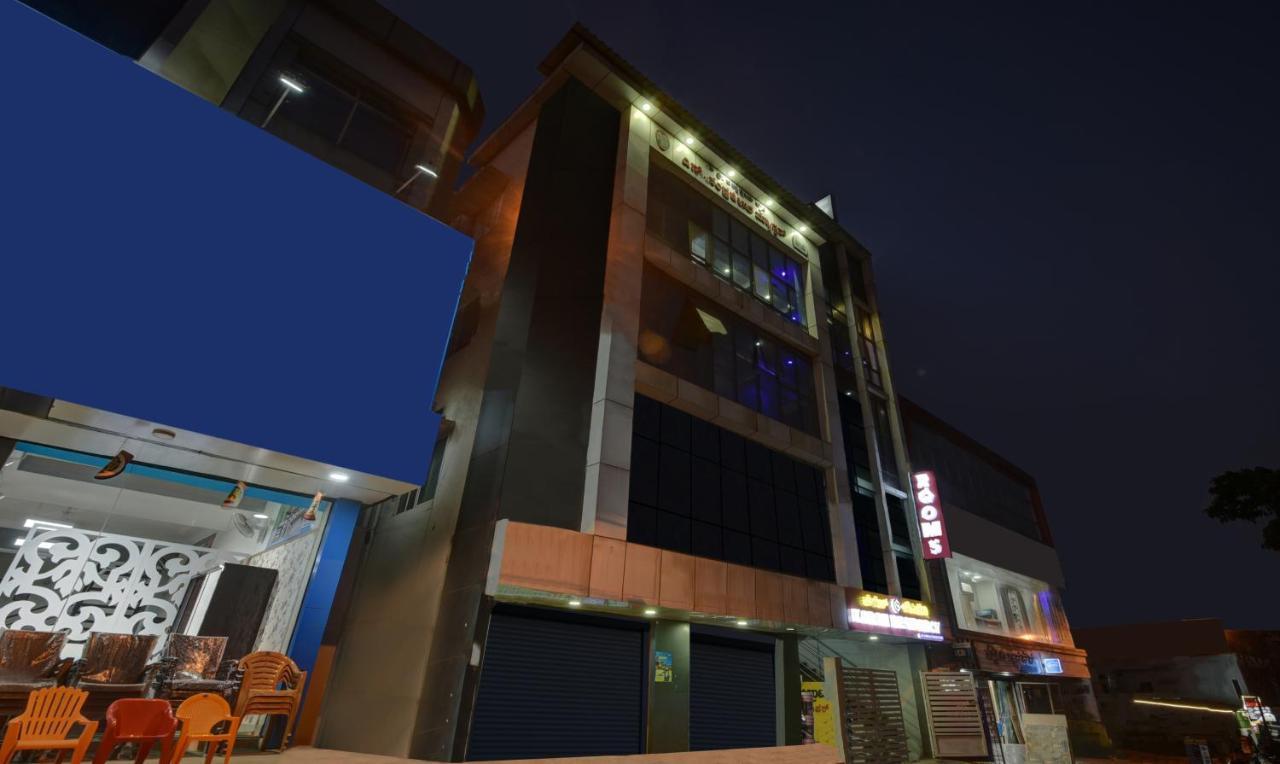 Hotel Treebo Trend Karan Residency Mysuru Zewnętrze zdjęcie